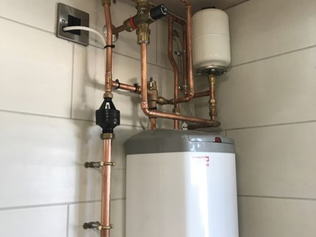 hot-water-delivey-sytems (2)-kireth-ai